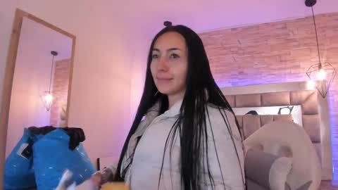 Snapshot of truelove_art chatting on March 2025 12:01:02 PM online show from March 2025 12:01:02 PM