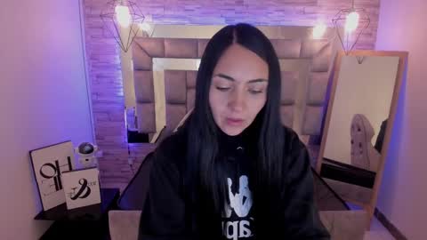 Snapshot of truelove_art chatting on March 2025 11:53:01 AM online show from March 2025 11:53:01 AM