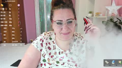 Adelle online show from December 2024 10:06:02 AM