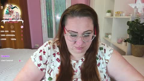 Adelle online show from December 2024 10:17:02 AM
