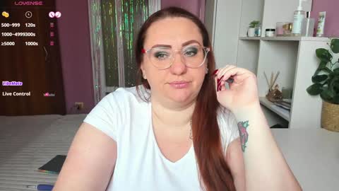 Adelle online show from January 2025 08:43:01 AM