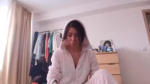 Snapshot of trynaruh chatting on February 2025 10:27:02 AM Judith online show from February 2025 10:27:02 AM