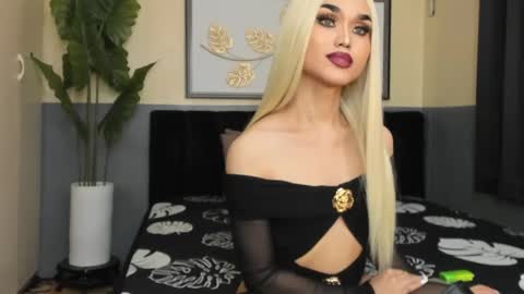 Saskia online show from December 2024 09:28:02 AM