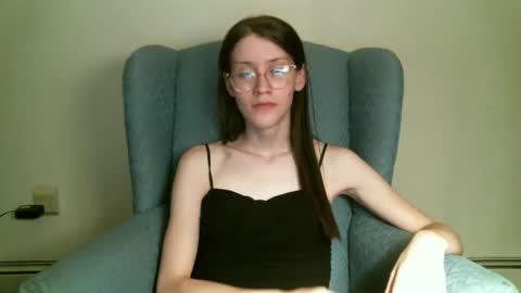 Elisabeth online show from October 2025 05:16:02 AM