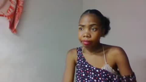 tsaralaza online show from October 2025 03:23:02 PM