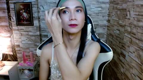 Tina online show from January 2025 09:51:02 PM