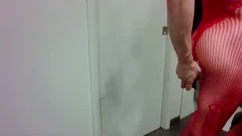 tsellie_fox online show from April 2026 01:18:01 AM