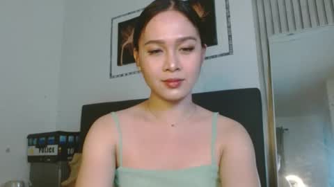 Snapshot of tsnathaliasilvana chatting on January 2025 02:28:02 PM Bella Ratbu online show from January 2025 02:28:02 PM