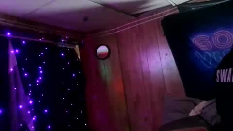 TsNitra online show from November 2025 05:09:01 AM