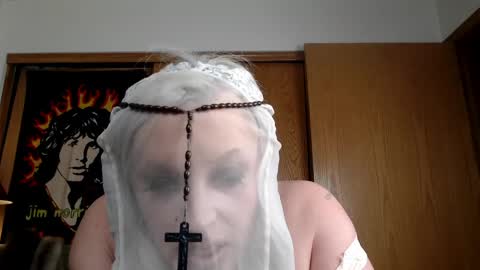 Sabrina Ravndahl online show from April 2026 04:34:02 PM