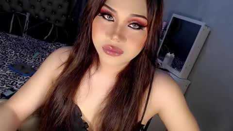Snapshot of tsscarlett_xx chatting on September 2025 04:50:02 PM jayvie online show from September 2025 04:50:02 PM