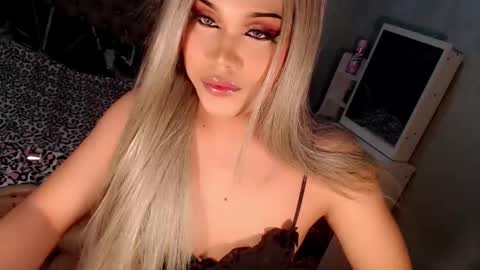 Snapshot of tsscarlett_xx chatting on October 2025 02:03:02 PM jayvie online show from October 2025 02:03:02 PM