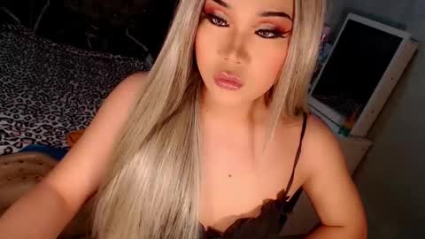 Snapshot of tsscarlett_xx chatting on October 2025 05:02:02 PM jayvie online show from October 2025 05:02:02 PM