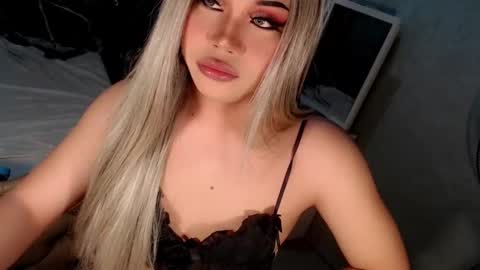 Snapshot of tsscarlett_xx chatting on October 2025 05:02:02 PM jayvie online show from October 2025 05:02:02 PM