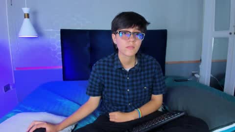 Snapshot of tsuki_maru chatting on September 2025 08:44:01 PM Maru online show from September 2025 08:44:01 PM