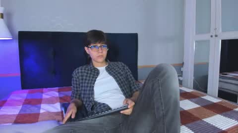 Snapshot of tsuki_maru chatting on September 2025 08:10:01 PM Maru online show from September 2025 08:10:01 PM