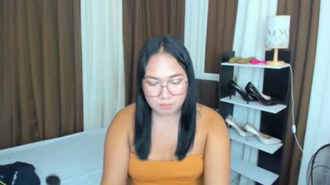 Snapshot of tsuncutkaren chatting on September 2025 06:35:02 AM Karen Oquio online show from September 2025 06:35:02 AM