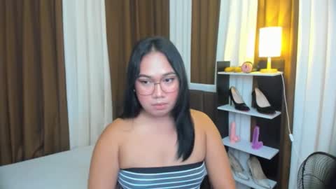 Snapshot of tsuncutkaren chatting on September 2025 06:55:01 PM Karen Oquio online show from September 2025 06:55:01 PM