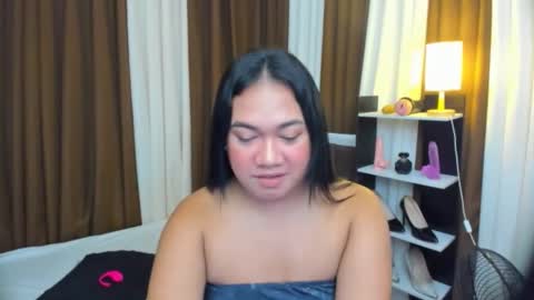 Snapshot of tsuncutkaren chatting on October 2025 05:27:02 AM Karen Oquio online show from October 2025 05:27:02 AM