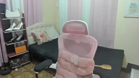 Snapshot of tsuncutrhein chatting on September 2025 05:53:02 AM tsuncutrhein online show from September 2025 05:53:02 AM