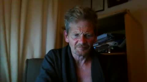 Snapshot of ttb2769 chatting on October 2025 04:43:02 AM ttb2769 online show from October 2025 04:43:02 AM