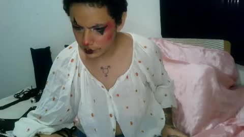 Nique online show from September 2025 08:31:01 PM