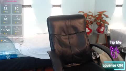 tulunaroja online show from November 2025 09:04:01 PM