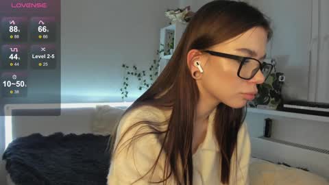 Snapshot of tune_godness chatting on December 2024 01:25:01 AM Hi everyone my name is Tina Id love it if you could help make sense of it here online show from December 2024 01:25:01 AM