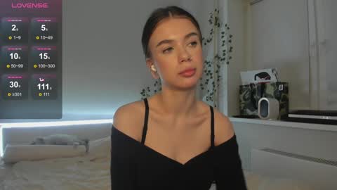 Snapshot of tune_godness chatting on January 2025 12:17:02 AM Hi everyone my name is Tina Id love it if you could help make sense of it here online show from January 2025 12:17:02 AM