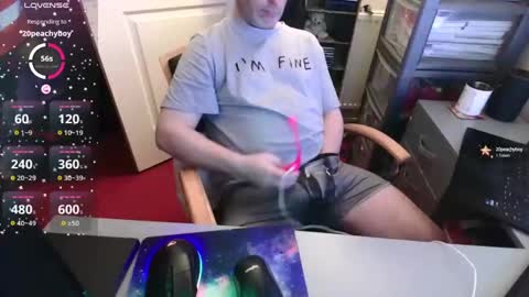 Snapshot of tunes1979 chatting on January 2025 01:58:02 PM VerywellHung online show from January 2025 01:58:02 PM