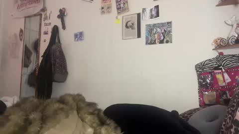 turntpixie online show from January 2026 06:29:01 AM