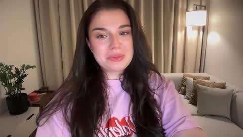 Snapshot of tutti_frutti_ chatting on June 2026 09:04:01 PM Ariana online show from June 2026 09:04:01 PM