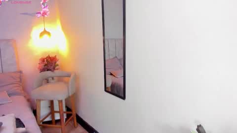 Snapshot of tutu_milf chatting on February 2026 12:03:01 PM Tutu online show from February 2026 12:03:01 PM