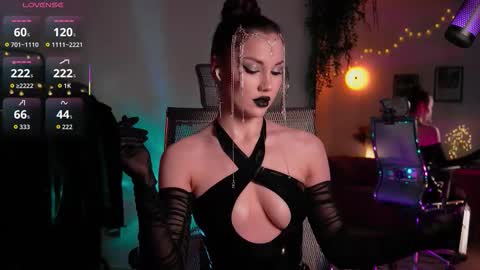 Miss Veth online show from November 2025 02:13:01 AM