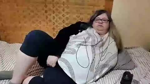 Snapshot of tviks chatting on February 2025 04:21:01 AM Lana online show from February 2025 04:21:01 AM