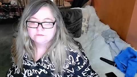 Snapshot of tviks chatting on February 2025 05:58:01 AM Lana online show from February 2025 05:58:01 AM