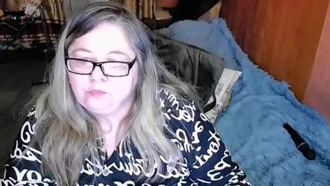 Snapshot of tviks chatting on February 2025 08:26:02 AM Lana online show from February 2025 08:26:02 AM