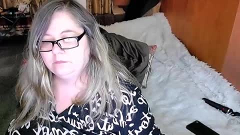 Snapshot of tviks chatting on February 2025 08:27:02 AM Lana online show from February 2025 08:27:02 AM