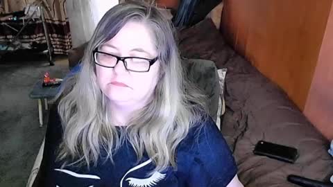 Snapshot of tviks chatting on February 2025 07:26:01 AM Lana online show from February 2025 07:26:01 AM