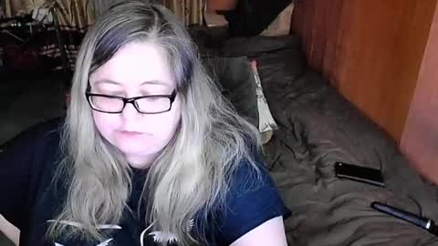 Snapshot of tviks chatting on February 2025 11:09:02 PM Lana online show from February 2025 11:09:02 PM