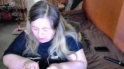 Snapshot of tviks chatting on February 2025 02:16:02 AM Lana online show from February 2025 02:16:02 AM