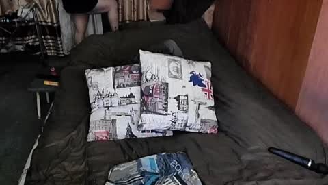 Snapshot of tviks chatting on February 2025 09:36:02 PM Lana online show from February 2025 09:36:02 PM