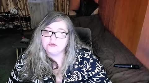 Snapshot of tviks chatting on February 2025 12:36:02 AM Lana online show from February 2025 12:36:02 AM