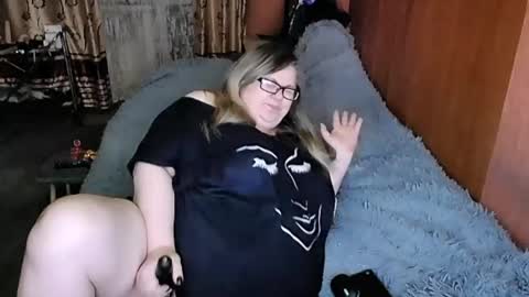 Snapshot of tviks chatting on February 2025 08:39:01 PM Lana online show from February 2025 08:39:01 PM