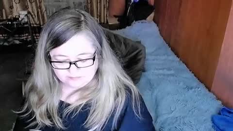 Snapshot of tviks chatting on February 2025 11:45:01 PM Lana online show from February 2025 11:45:01 PM