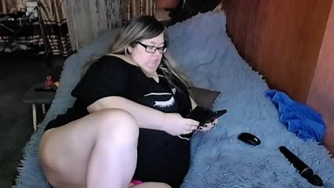 Snapshot of tviks chatting on March 2025 11:50:01 AM Lana online show from March 2025 11:50:01 AM