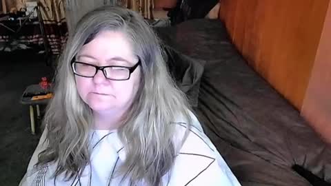 Snapshot of tviks chatting on March 2025 04:03:02 PM Lana online show from March 2025 04:03:02 PM