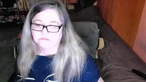 Snapshot of tviks chatting on March 2025 12:04:02 AM Lana online show from March 2025 12:04:02 AM