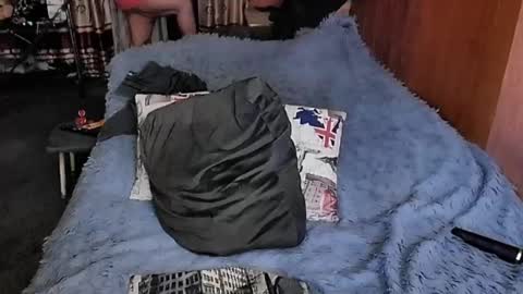 Snapshot of tviks chatting on March 2025 10:28:02 PM Lana online show from March 2025 10:28:02 PM