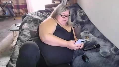 Snapshot of tviks chatting on September 2025 02:38:01 AM Lana online show from September 2025 02:38:01 AM